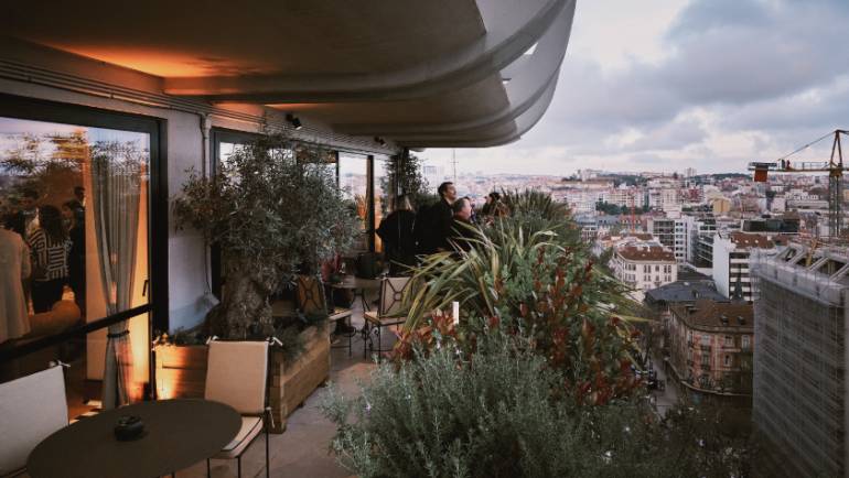 Rooftop Suspenso